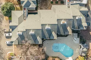 1000 Brighthurst Dr, Raleigh, NC 27605 - Photo 30