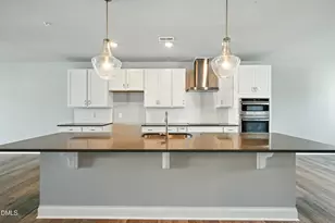 1242 Coach Sta Aly, Raleigh, NC 27601 - Photo 4