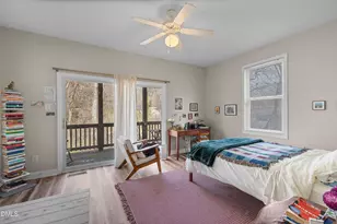 100 Umstead Dr, Chapel Hill, NC 27516 - Photo 20