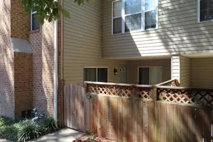 428 Summerwalk Cir, Chapel Hill, NC 27517 - Photo 2
