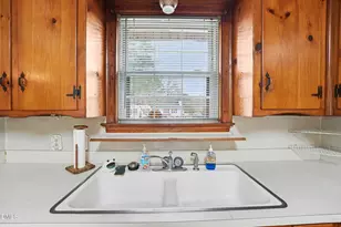 1802 E Pine St, Goldsboro, NC 27530 - Photo 16