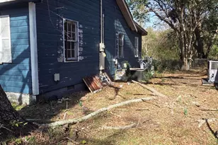 207 E Maple St, Mount Olive, NC 28365 - Photo 12