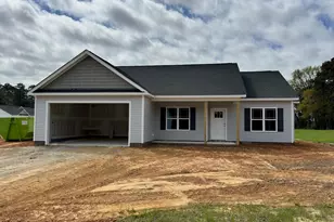 102 Lynn Ln, Selma, NC 27576 - Photo 1