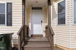 100 Umstead Dr, Chapel Hill, NC 27516 - Photo 14