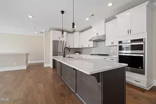 10310 Sablewood Dr, Raleigh, NC 27617 - Photo 10