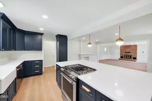 2113 Port Royal Rd, Raleigh, NC 27609 - Photo 10