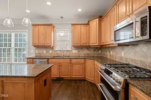 8403 Wheatstone Ln, Raleigh, NC 27613 - Photo 16