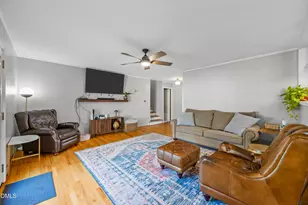 3726 Swift Dr, Raleigh, NC 27606 - Photo 10