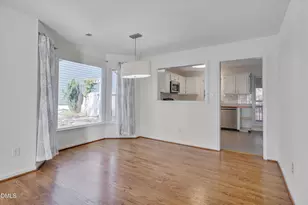 2102 Pathway Dr, Chapel Hill, NC 27516 - Photo 10