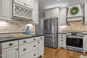 102 Parkroyale Ln, Cary, NC 27519 - Photo 4