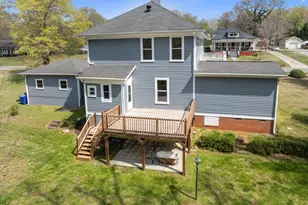 211 N 9th St, Mebane, NC 27302 - Photo 4