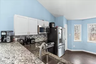 3201 Venus Dr, Durham, NC 27703 - Photo 10