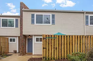 220 Elizabeth St, Chapel Hill, NC 27514 - Photo 2