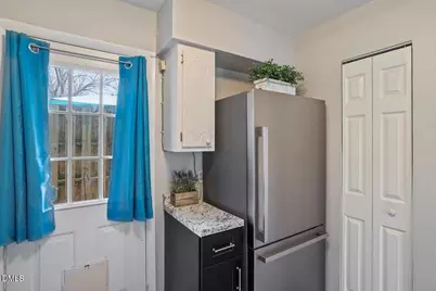 220 Elizabeth Street #Apt E5, Chapel Hill, NC 27514 - Photo 18