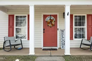 138 Randolph Dr, Clayton, NC 27520 - Photo 2