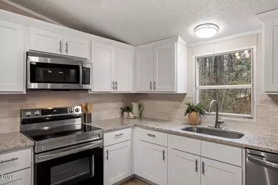 304 E Pope Avenue, Kenly, NC 27542 - Photo 12