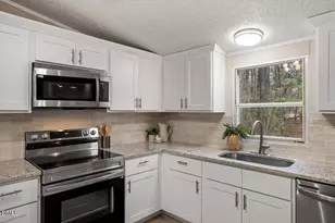 304 E Pope Ave, Kenly, NC 27542 - Photo 12