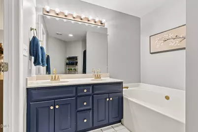 802 N Lincoln Street, Benson, NC 27504 - Photo 18