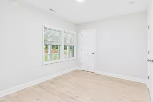 306 Miltwood Dr, Greensboro, NC 27455 - Photo 18
