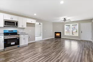 102 E Pope Ave, Kenly, NC 27542 - Photo 6