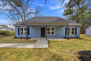 102 E Pope Ave, Kenly, NC 27542 - Photo 2