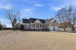125 Dexterfield Dr, Fuquay Varina, NC 27526 - Photo 2