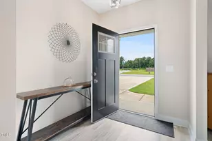 8 Sanford Ln, Dunn, NC 28334 - Photo 8