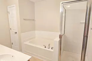 8641 Neuse Club Ln, Raleigh, NC 27616 - Photo 32