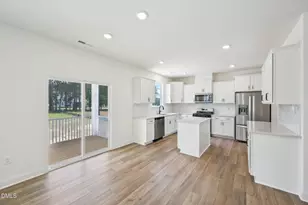 1052 Bolton Pointe Dr, Zebulon, NC 27597 - Photo 10