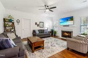 432 Bent Willow Dr, Clayton, NC 27527 - Photo 2