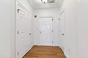 2813 Market Bridge Ln, Raleigh, NC 27608 - Photo 6