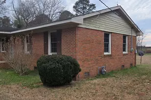 515 Nc-71 Hwy, Maxton, NC 28364 - Photo 8