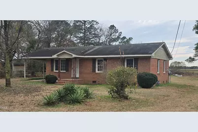 515 Nc-71 Hwy, Maxton, NC 28364 - Photo 1