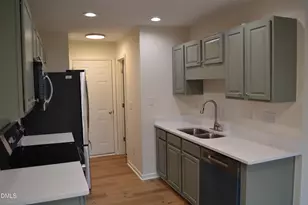 7548 Brighton Hill Ln, Cary, NC 27502 - Photo 6