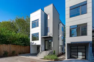 228 Woodsborough Pl, Raleigh, NC 27601 - Photo 2