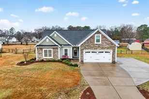 203 Watergate Ct, Goldsboro, NC 27530 - Photo 2