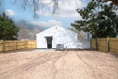 600 E Lizzie Street, Selma, NC 27576 - Photo 24