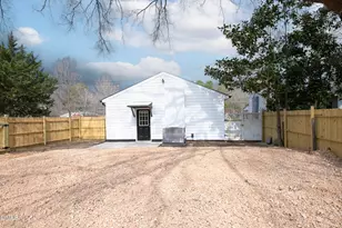 600 E Lizzie St, Selma, NC 27576 - Photo 24