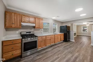 600 E Lizzie St, Selma, NC 27576 - Photo 8