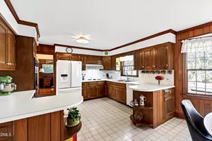 508 Foxhall St, Raleigh, NC 27609 - Photo 16