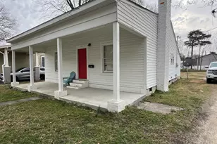 110 N Sellers St, Selma, NC 27576 - Photo 2