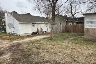 110 N Sellers St, Selma, NC 27576 - Photo 14