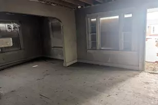 112 N Secrest St, Kinston, NC 28501 - Photo 12