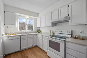 123 Essex Dr, Chapel Hill, NC 27514 - Photo 8