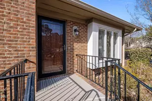123 Essex Dr, Chapel Hill, NC 27514 - Photo 2