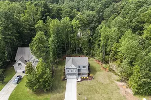 2101 Wimberly Woods Dr, Sanford, NC 27330 - Photo 4