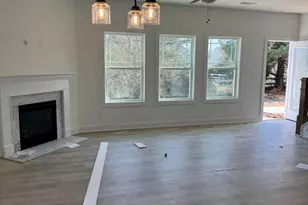 21 Joyner Park Dr, Rocky Mount, NC 27803 - Photo 2