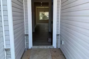 23 Joyner Park Dr, Rocky Mount, NC 27803 - Photo 2