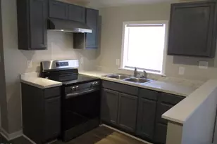 202 E Washington St, La Grange, NC 28551 - Photo 6