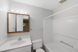 4 Shepherd Ln, Chapel Hill, NC 27514 - Photo 14